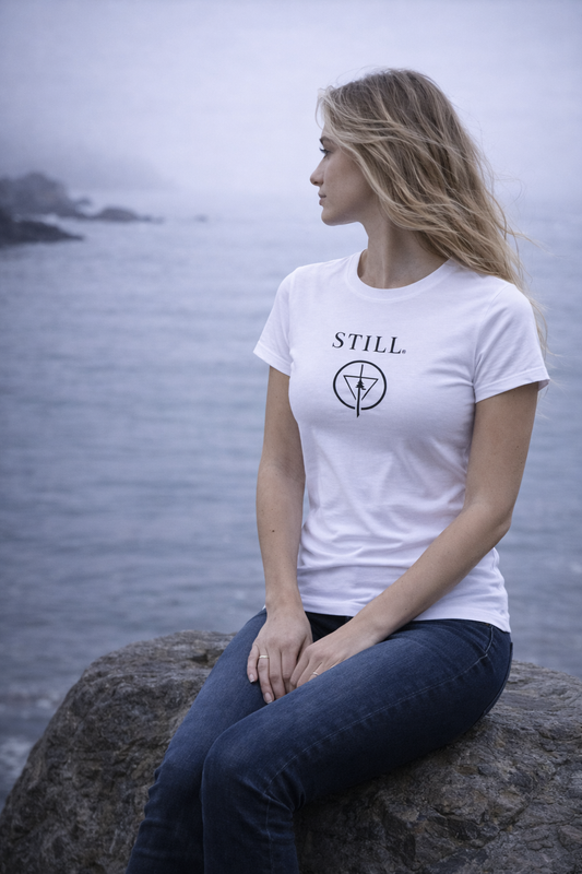 STILL - Fitted T-Shirt