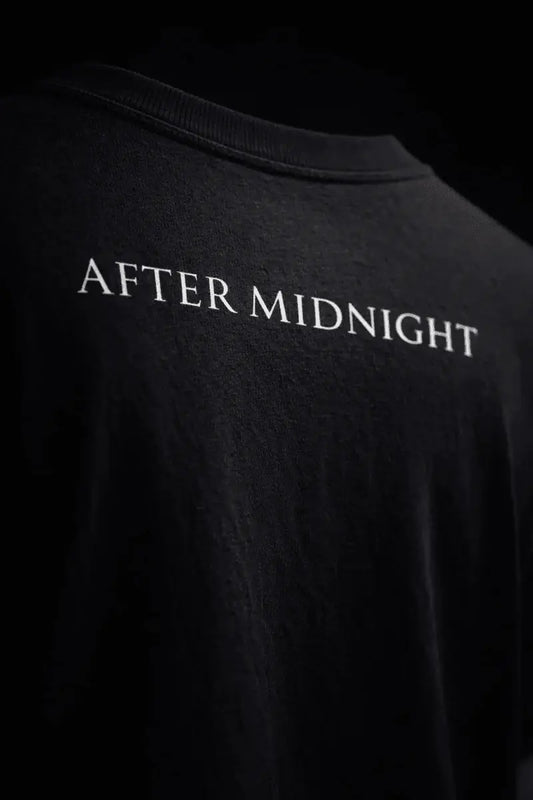 after-midnight-fitted-t-shirt-7381890 - Noctum Muse
