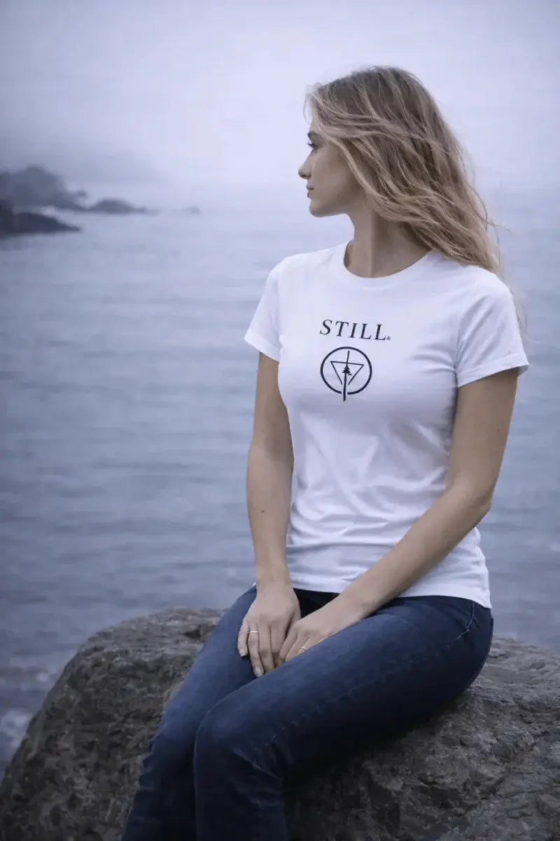 still-fitted-t-shirt-2813046 - Noctum Muse